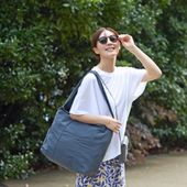 Kilka/旅に便利な撥水ナイロンショルダーバッグ